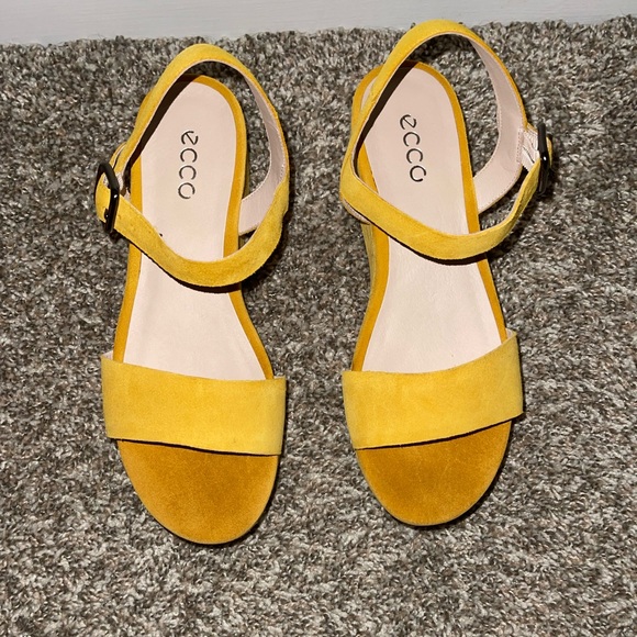 Ecco Plateau Quarter Strap Platform Sandal - Picture 3 of 5